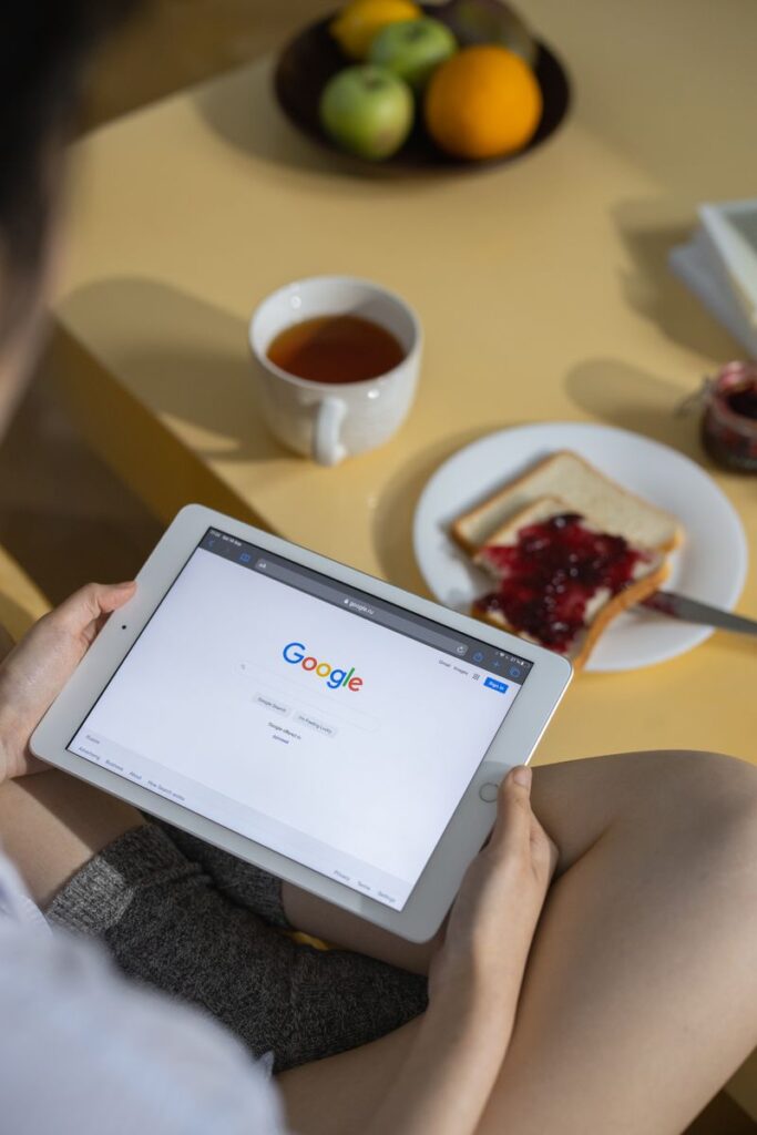 Como aparecer nas primeiras posições do Google em Franca?