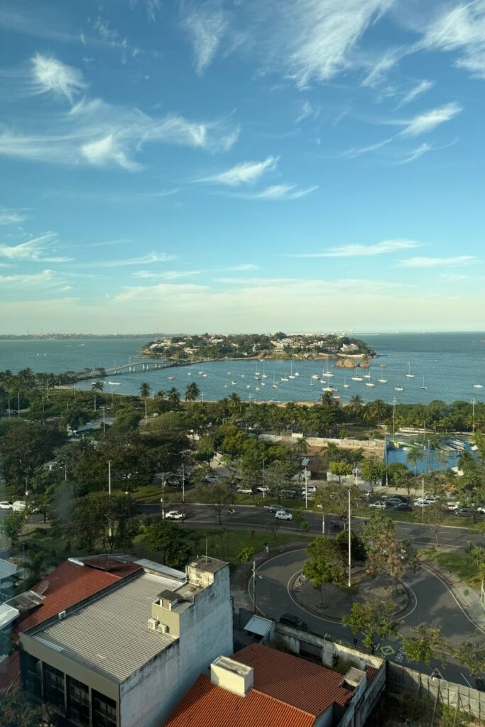 Onde encontrar alguém para fazer meu site aparecer no Google em Santos?